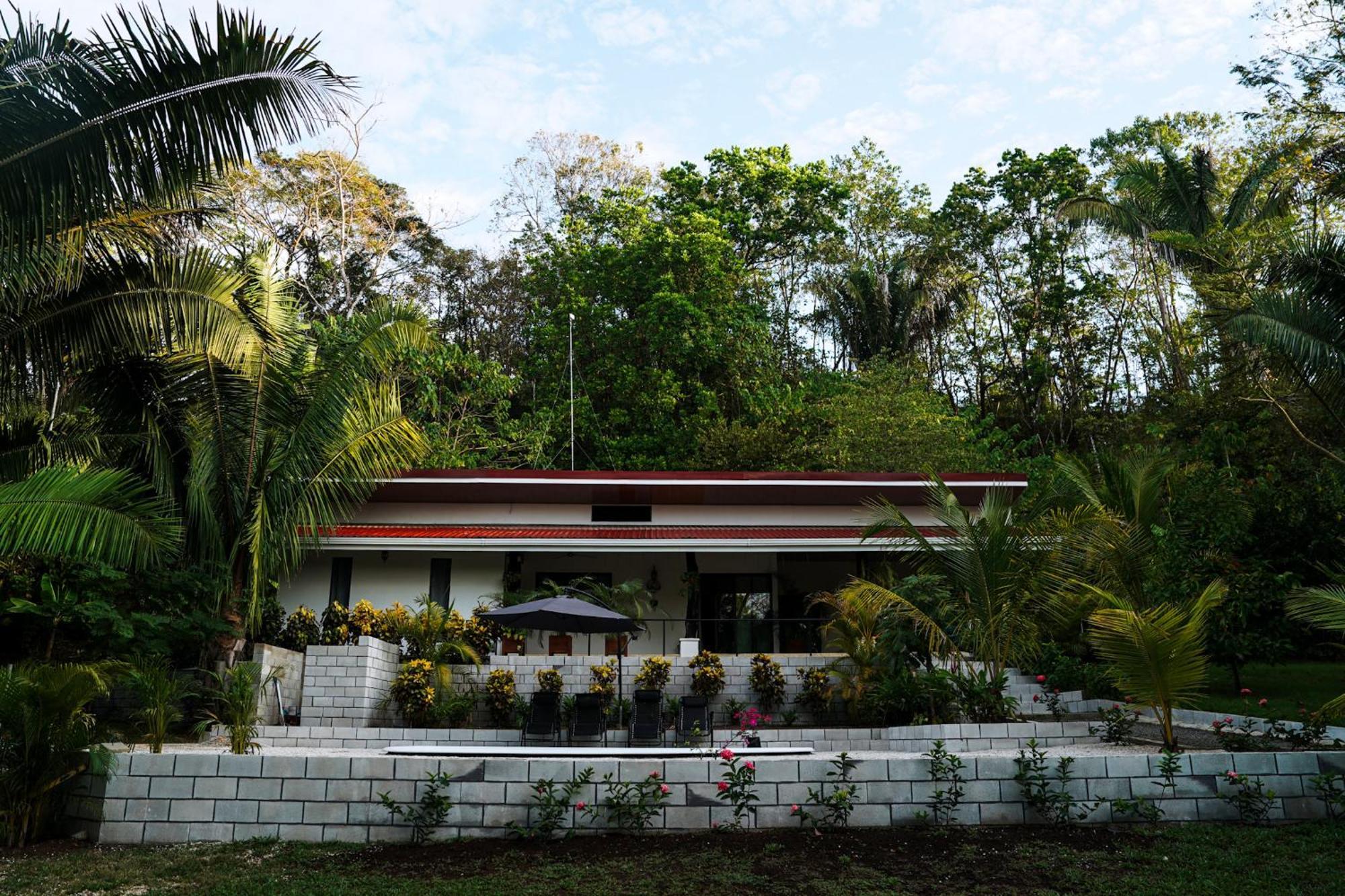 House In The Palm Forest Puerto Carrillo Eksteriør bilde